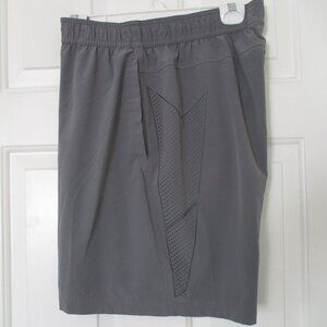 Under Armour HeatGear Mens Gray Stretch 2 Pocket Active Gym Short - 32W-36W or L